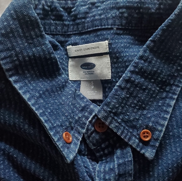 Jean Dress Shirt.... Mens S Old Navy never worn! New without tag - Picture 3 of 4